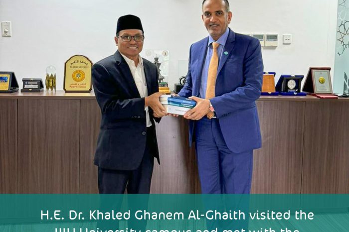 H.E. Dr. Khaled Ghanem Al-Ghaith visited the IIIU University campus and met with the university president, Mr. Jumhari Makruf